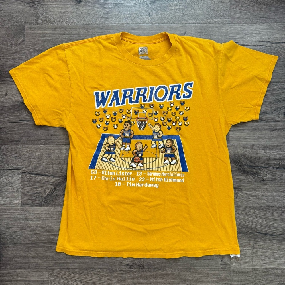 Majestic Yellow Run Time Warriors 8 Bit Short Sleeve T Shirt Large Men Vintage